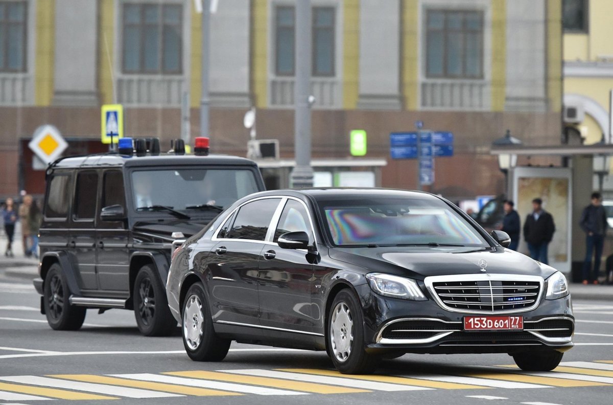 Президентский кортеж Мерседес 222