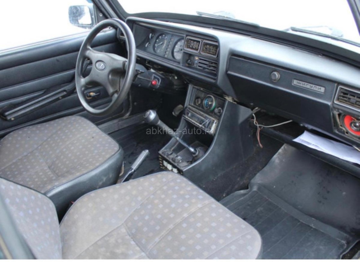 ВАЗ 2107 2000 салон