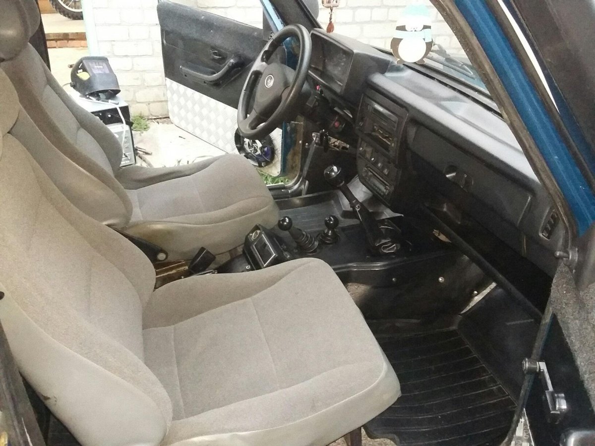 Нива 2329 салон
