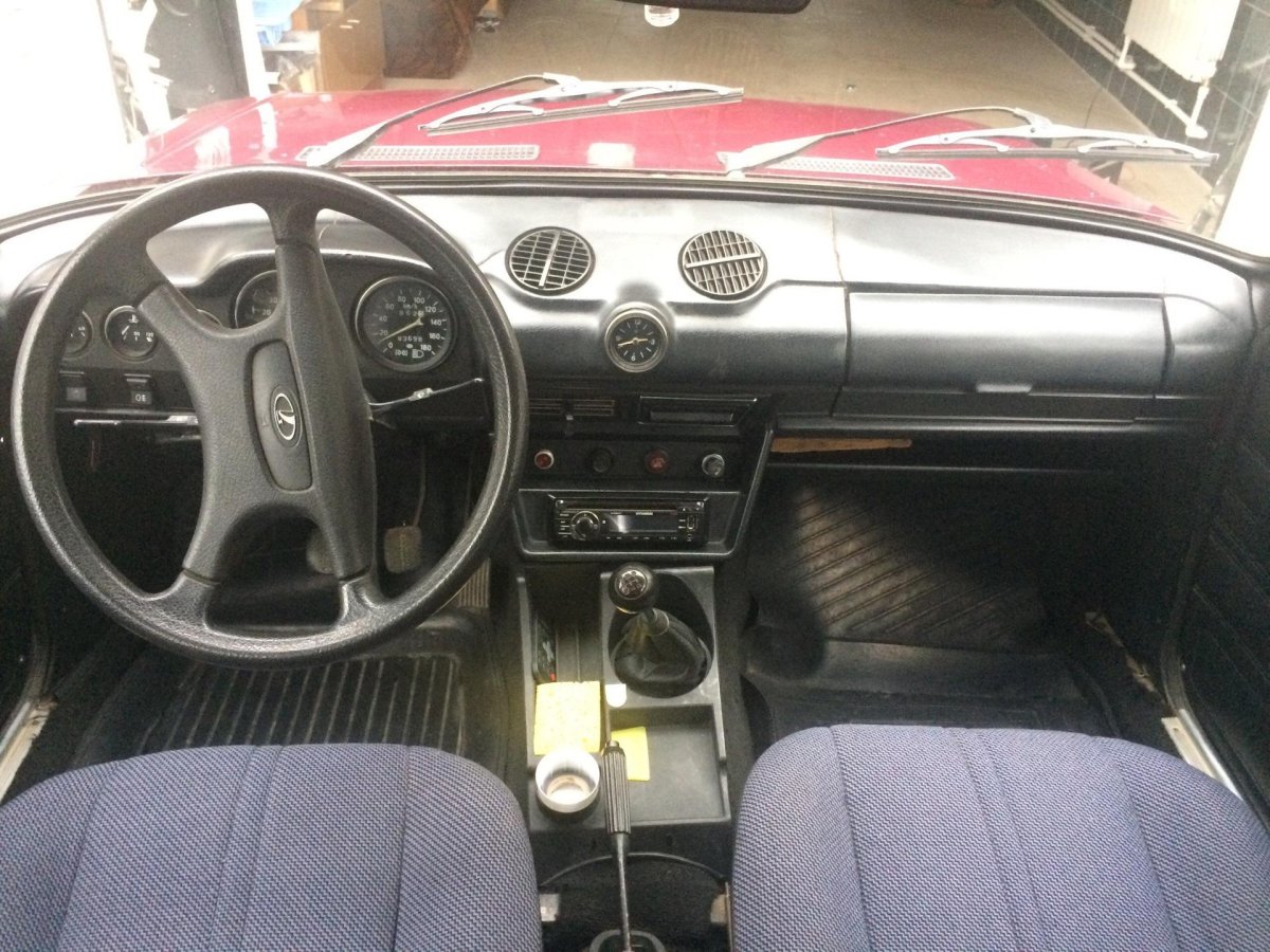 ВАЗ 2106 Люкс комплектация