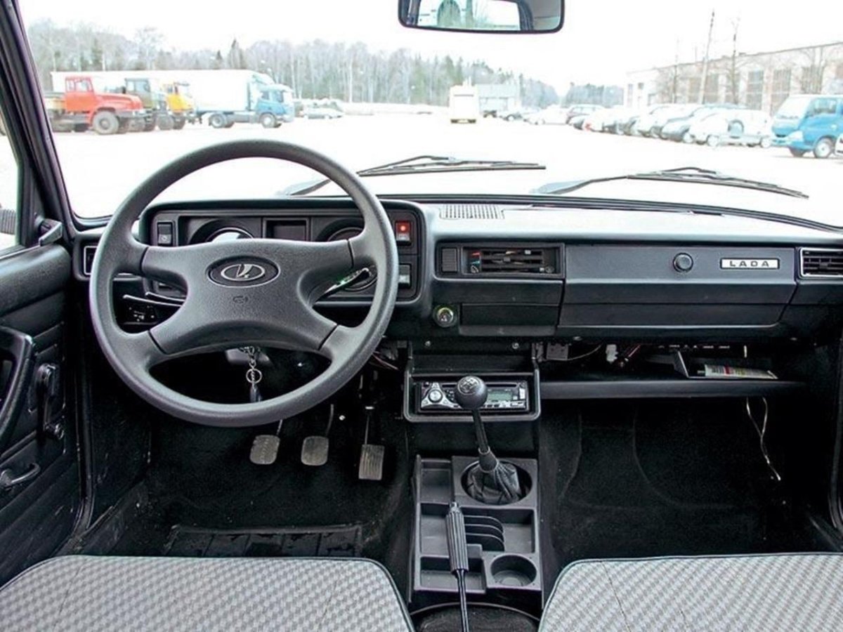 Лада ВАЗ 2105 салон