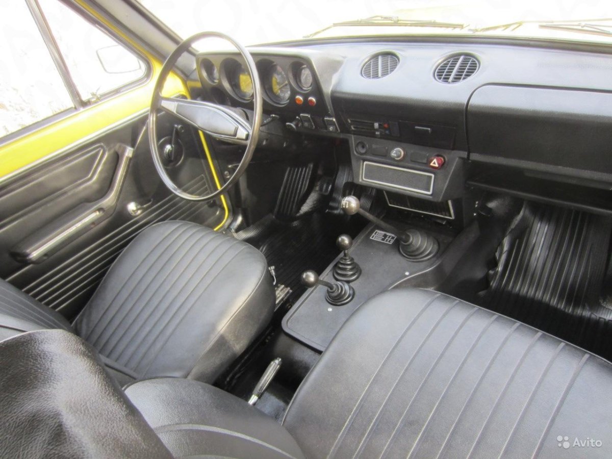 Нива 2121 салон