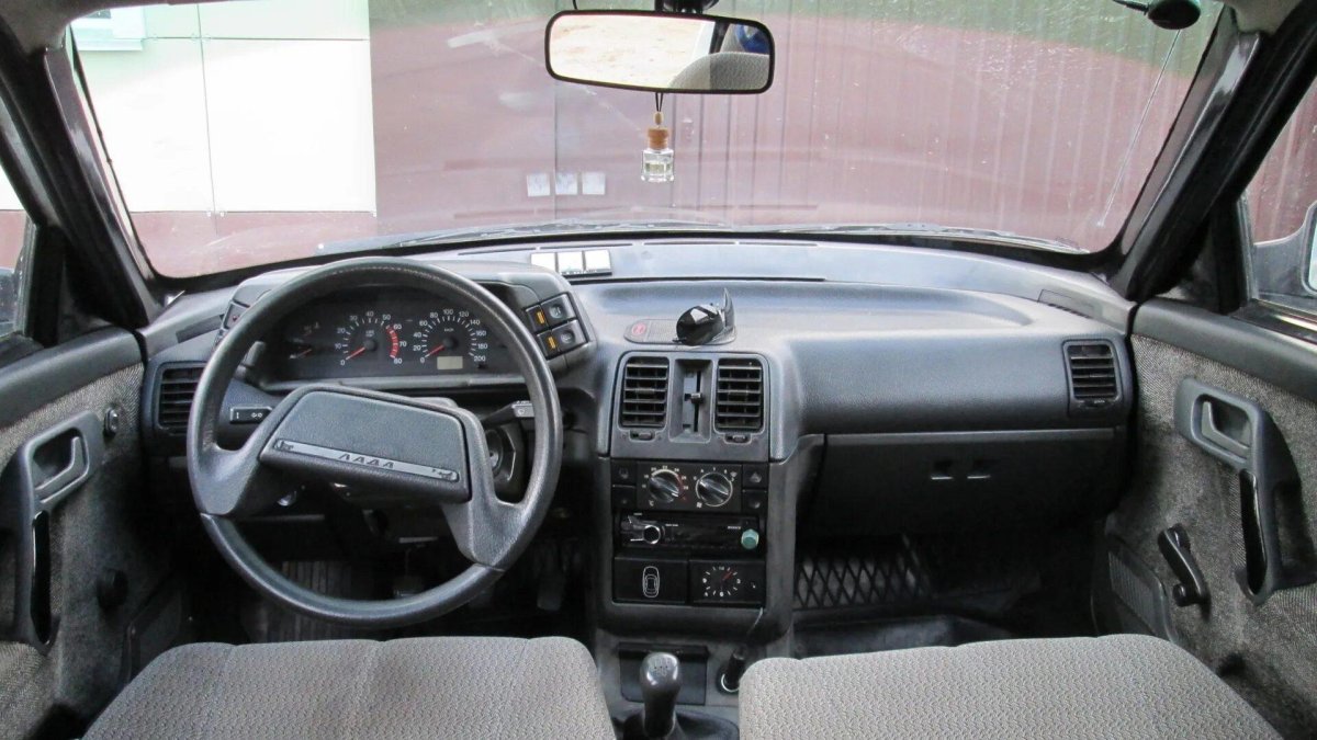 ВАЗ 21106 салон