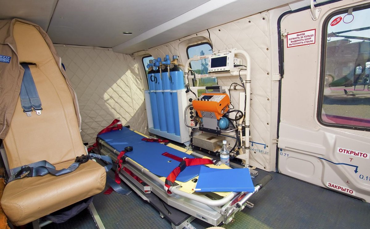 Санитарный вертолет Ансат кабина