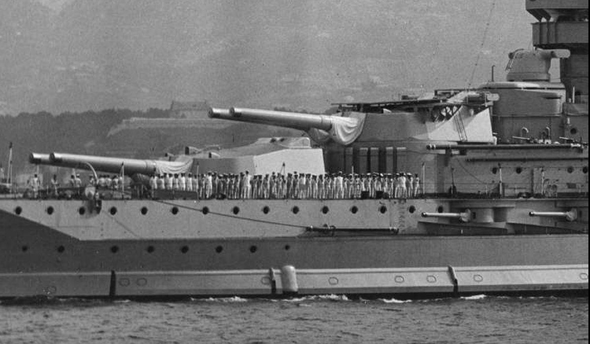 Линкор куин Элизабет