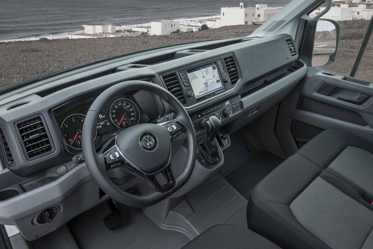 Volkswagen Crafter 2017 салон