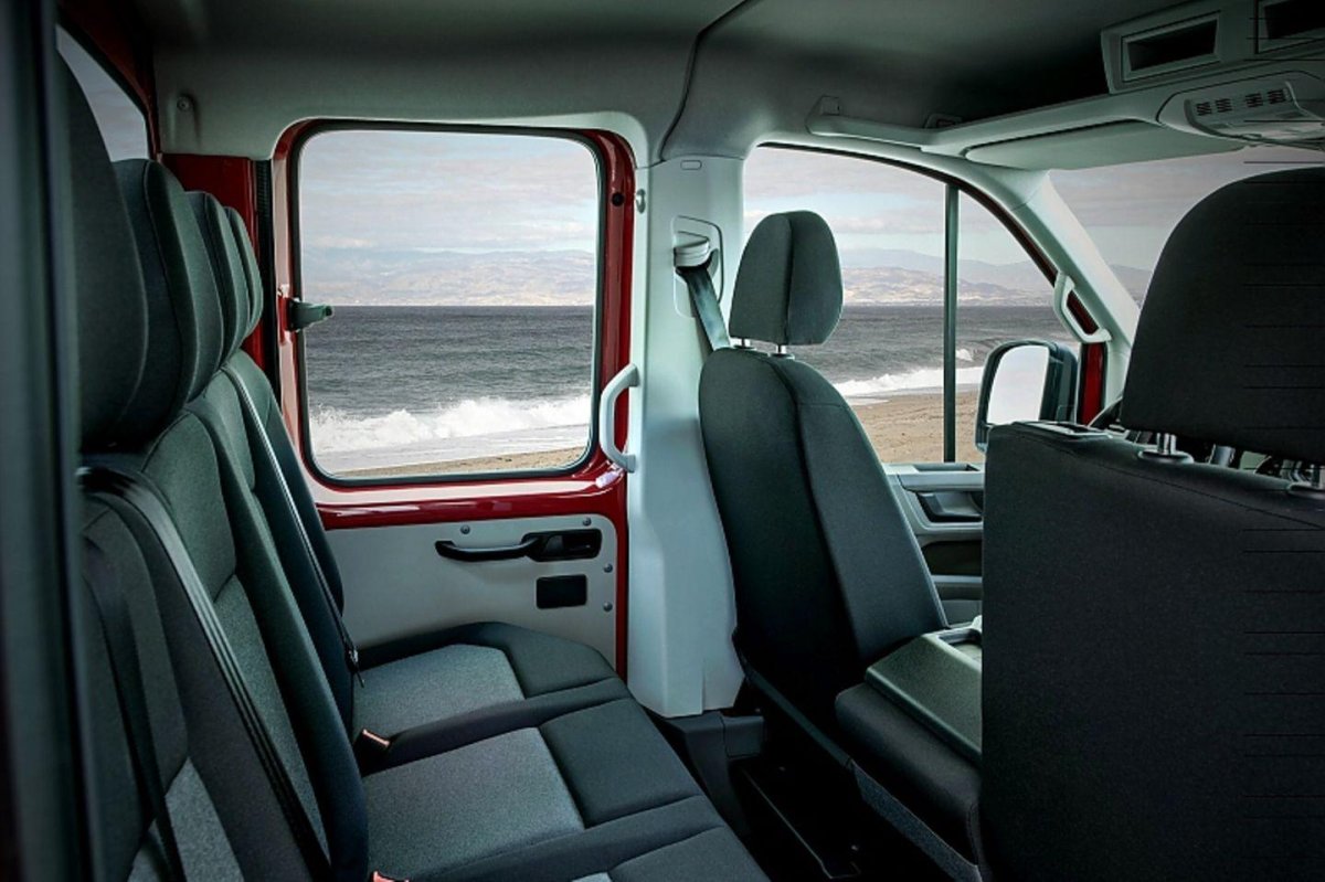 Volkswagen Crafter 2009 салон