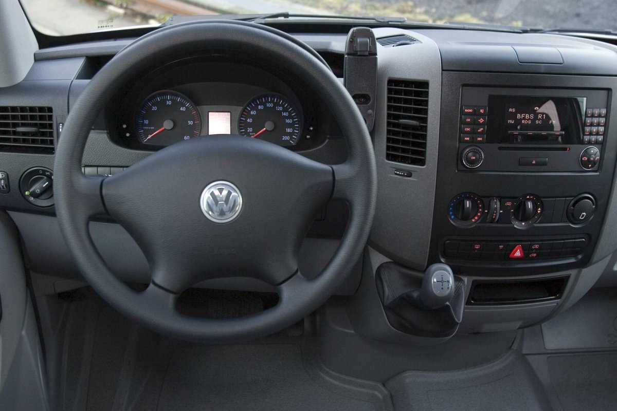 Volkswagen Crafter 2012 салон