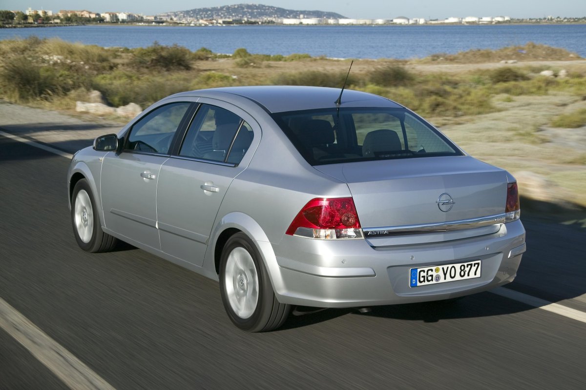 Opel Astra 2007 седан