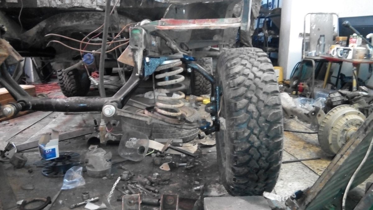 ЛУАЗ-969 С ходовой Нивы