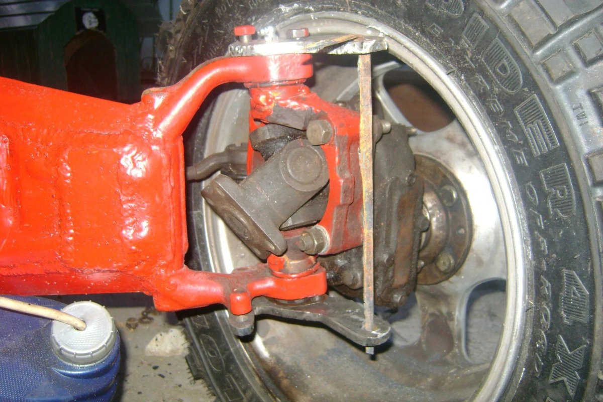 Поворотный кулак ЛУАЗ 969