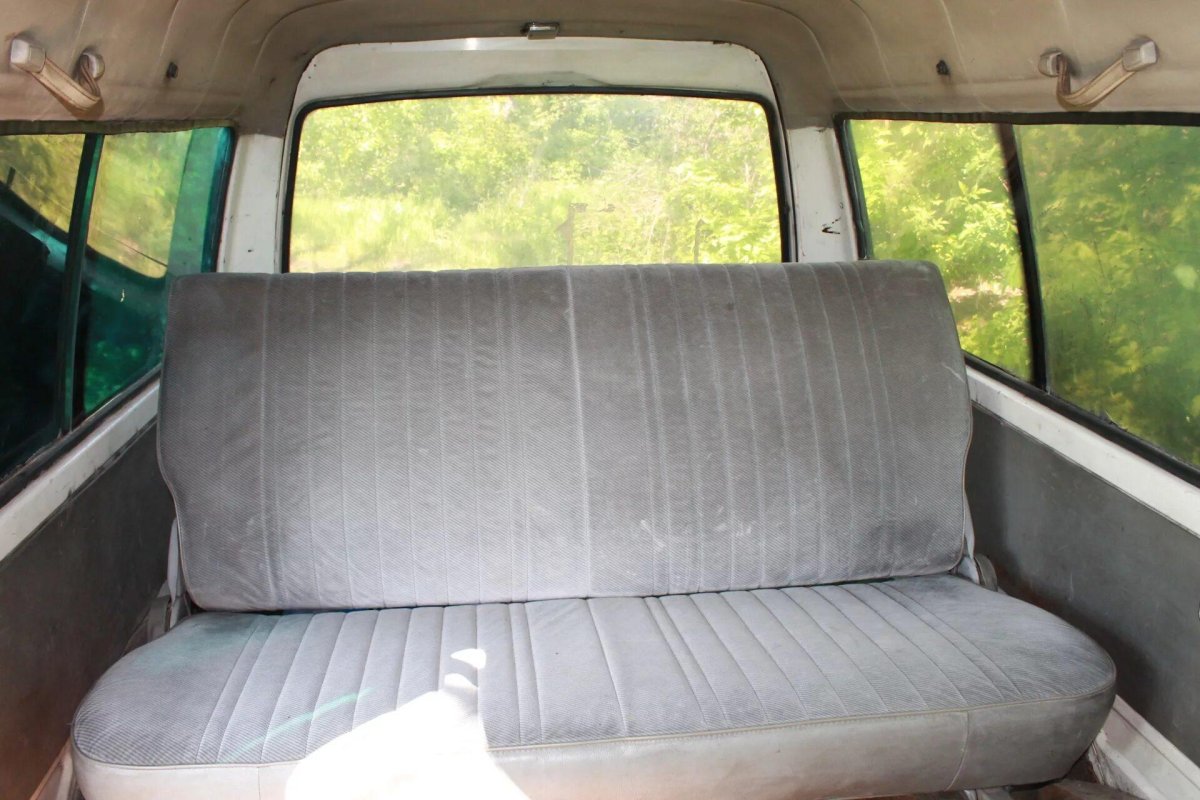 Mazda e2200 Interior