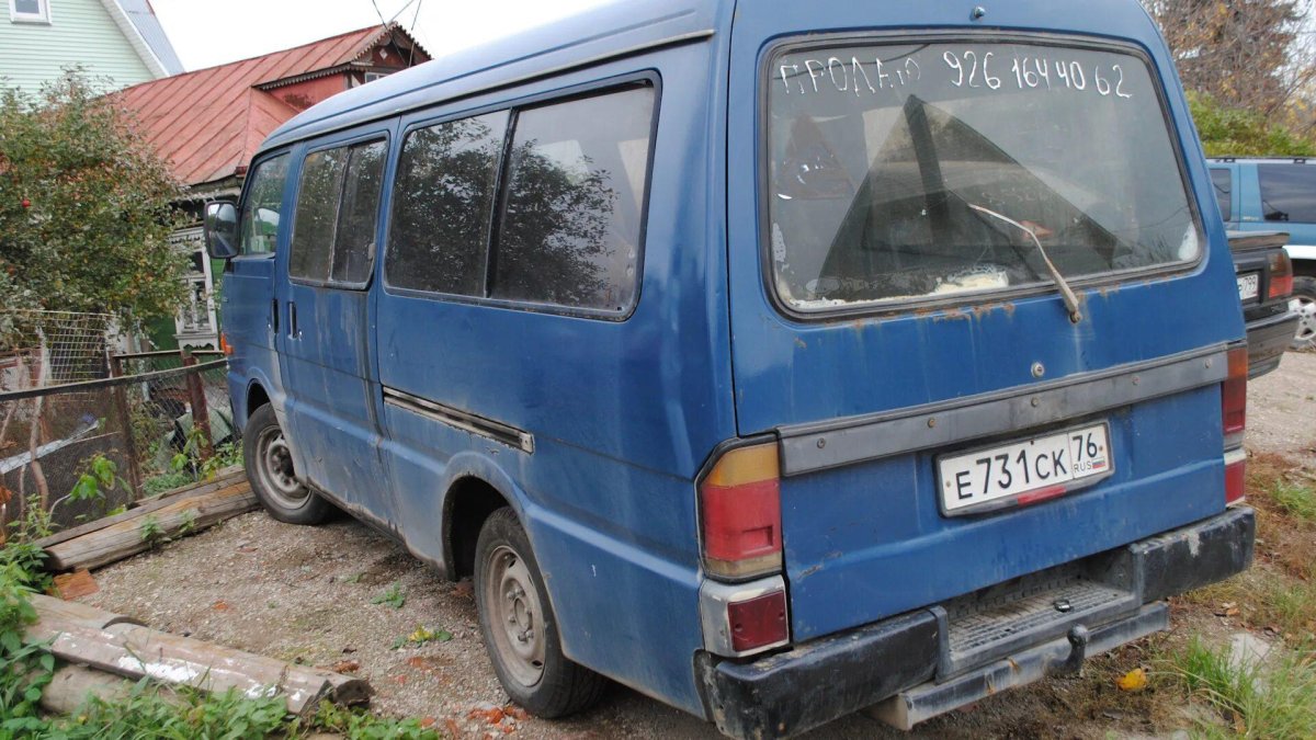 Мазда Бонго е 2200