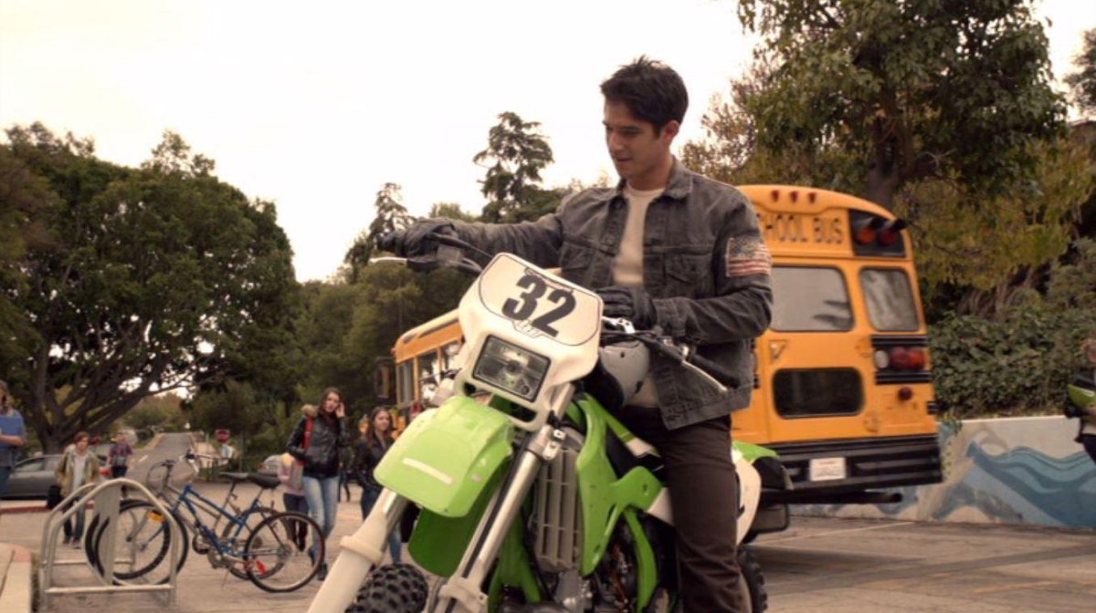 Скотт Маккол на мотоцикле