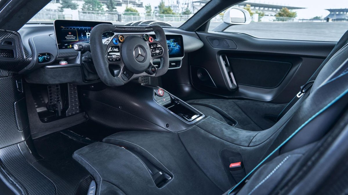 Mercedes AMG one Interior