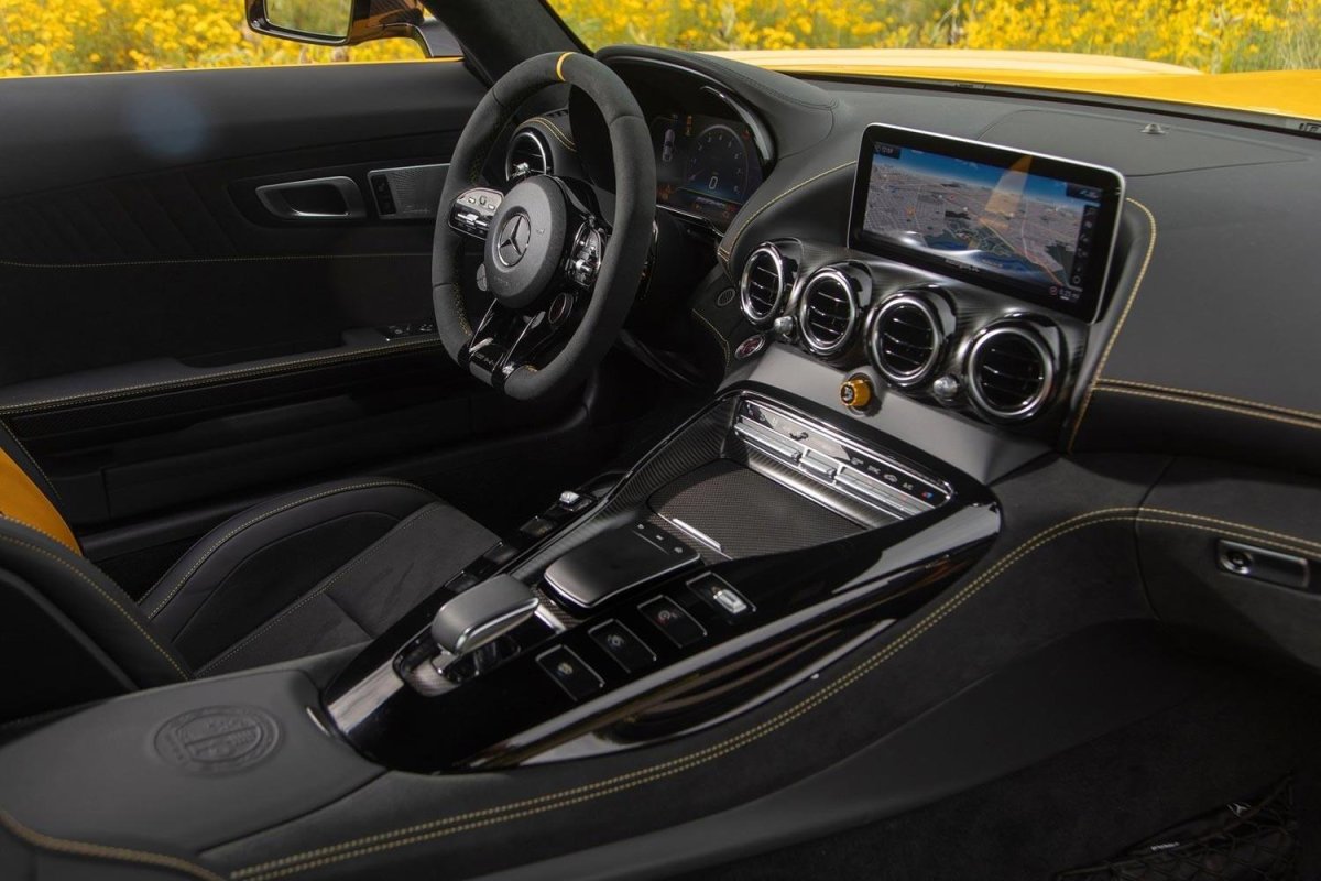 Мерседес Бенц АМГ ГТ 2020