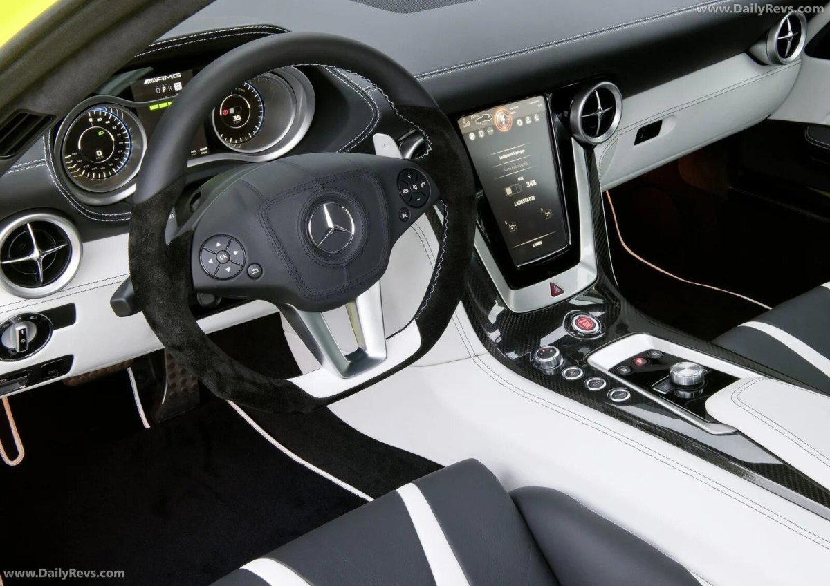 Мерседес СЛС 63 АМГ салон
