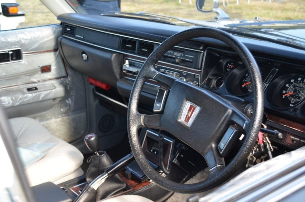 Nissan Cedric 1979 салон