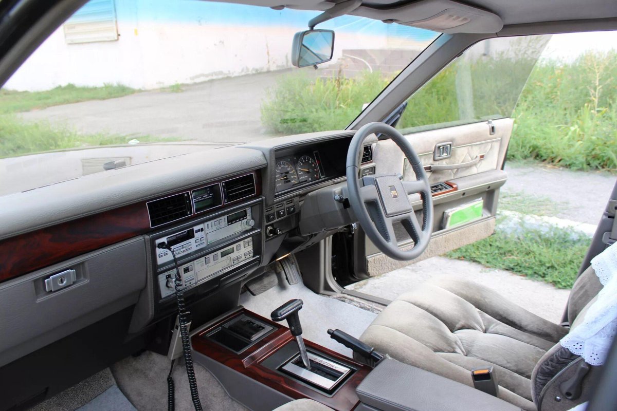 Nissan Cedric, 1985 y30