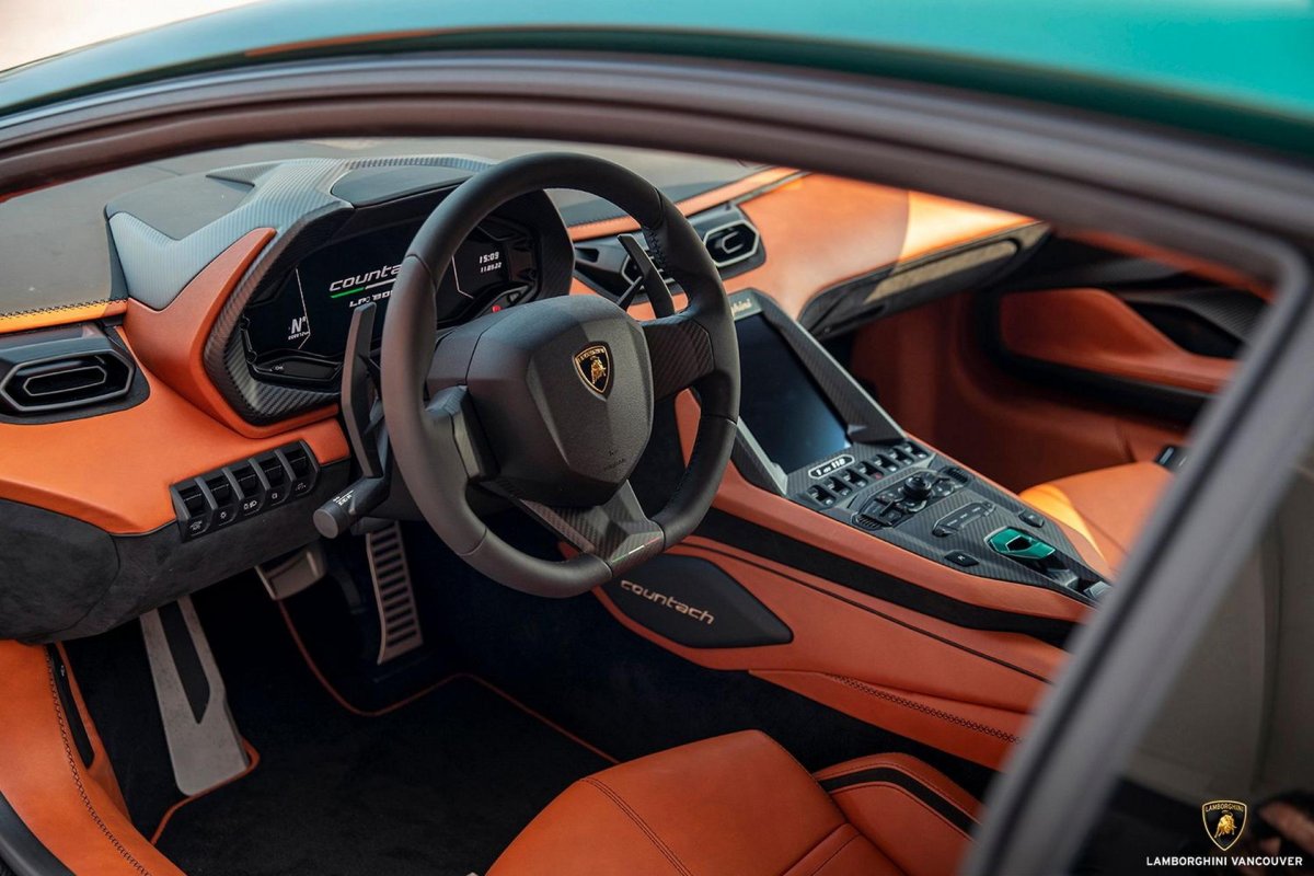 Обделанный Ламборджини