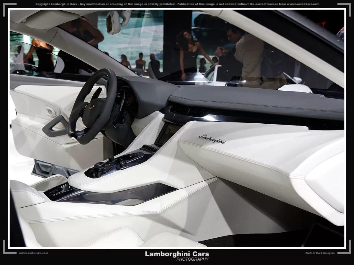 Lamborghini estoque салон