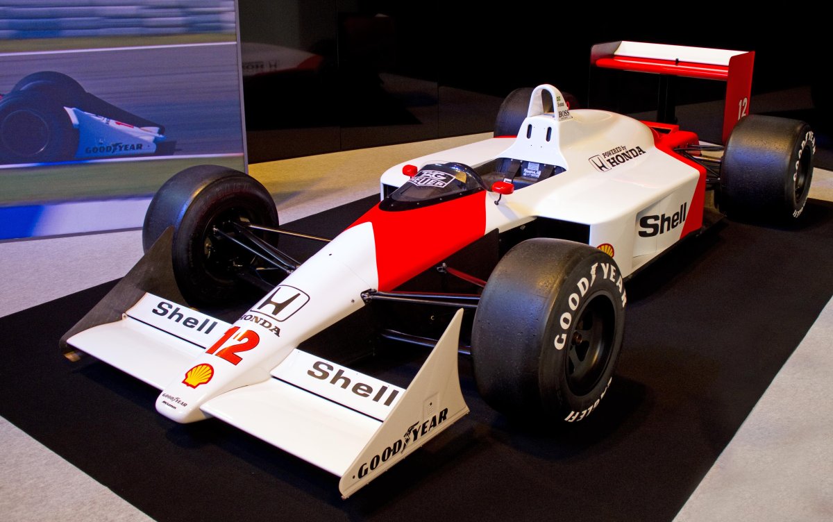 MCLAREN mp4/4