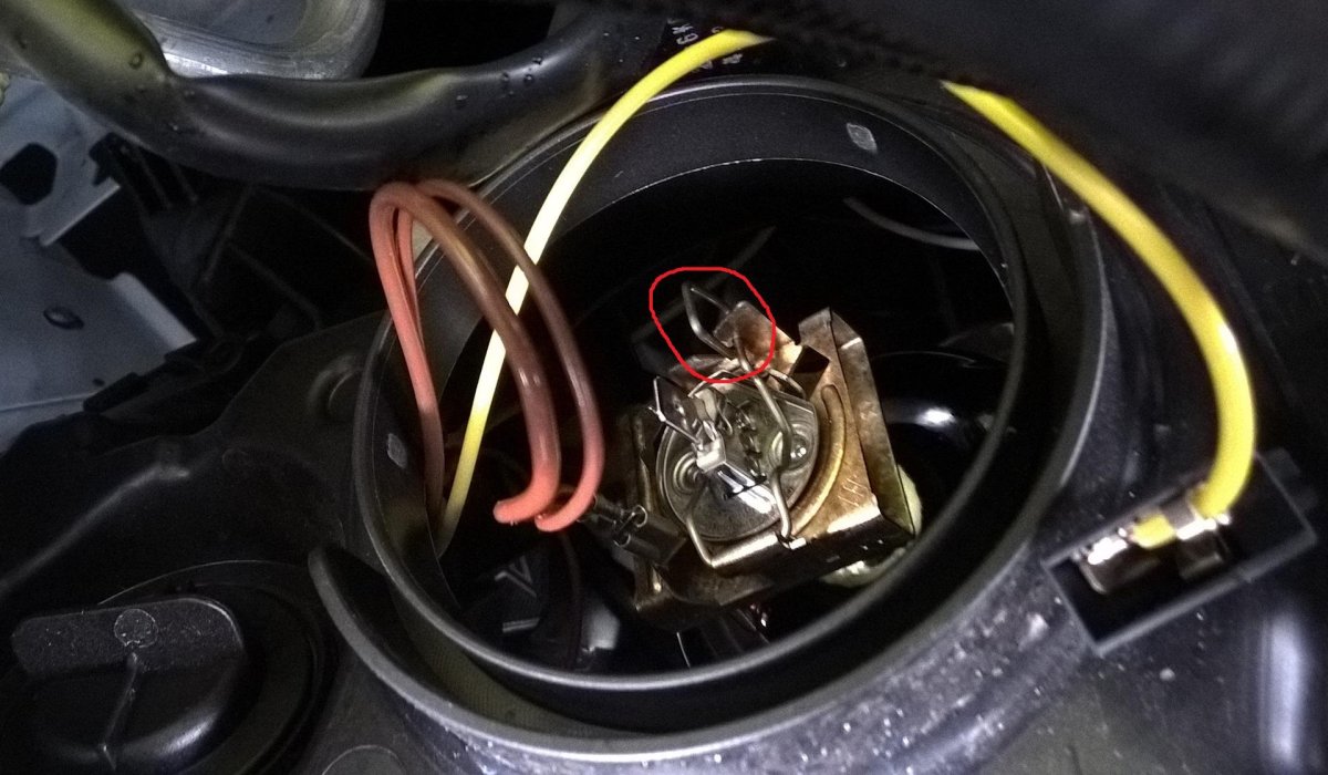 Рено Каптур лампа ближнего света