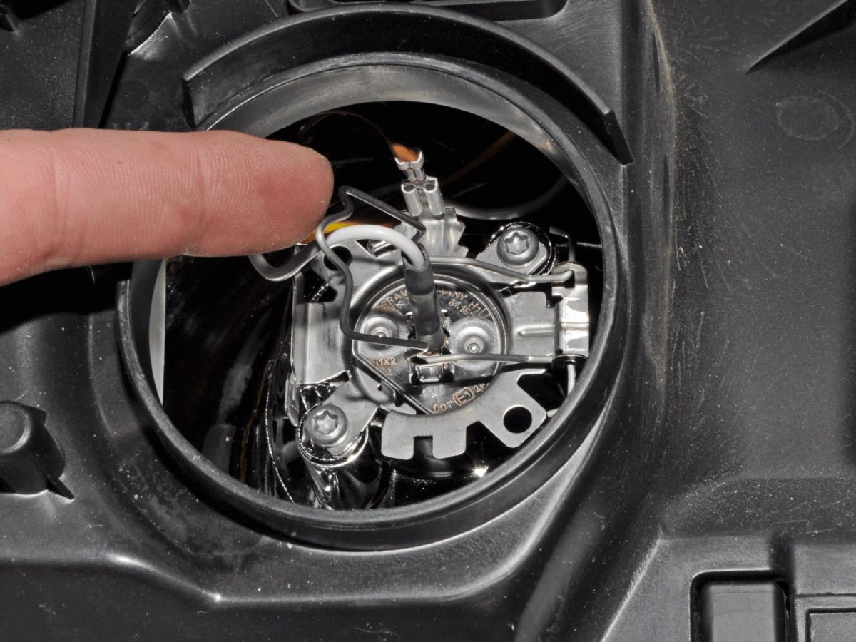 Renault Duster лампа ближнего света