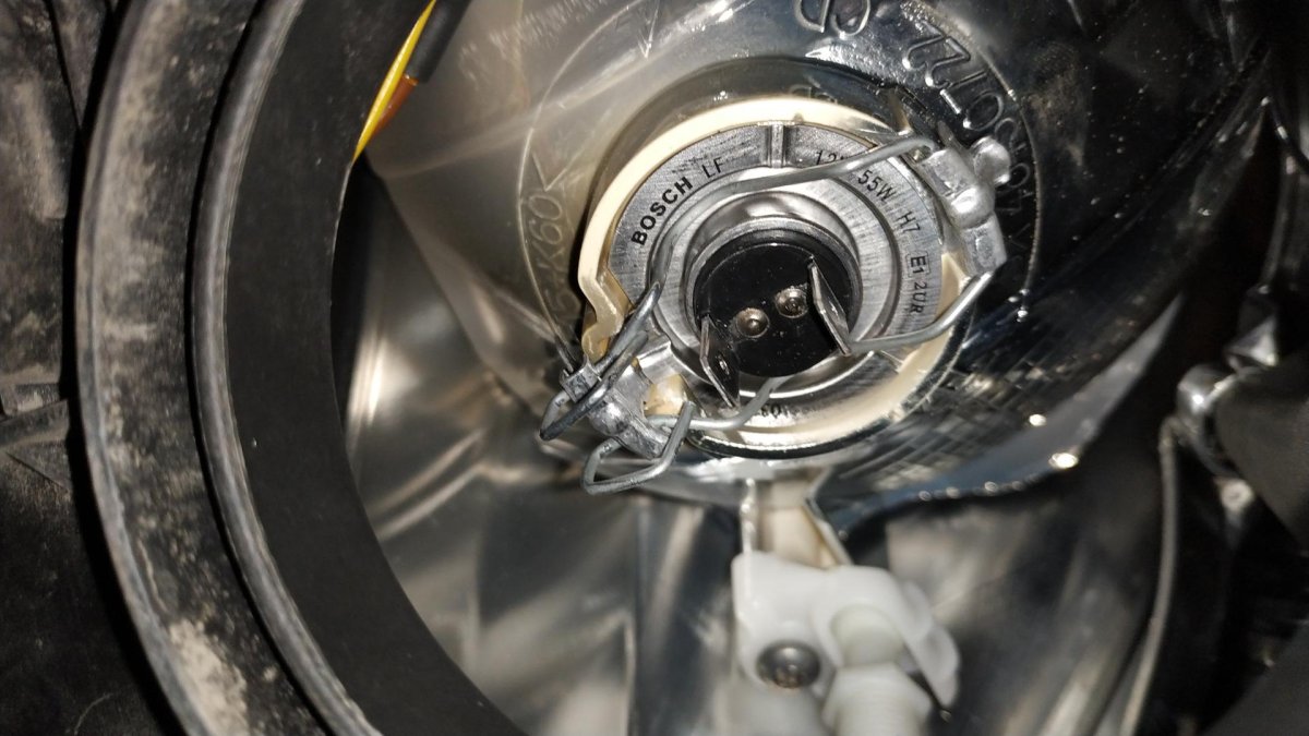 Лампа ближнего света Ситроен с4