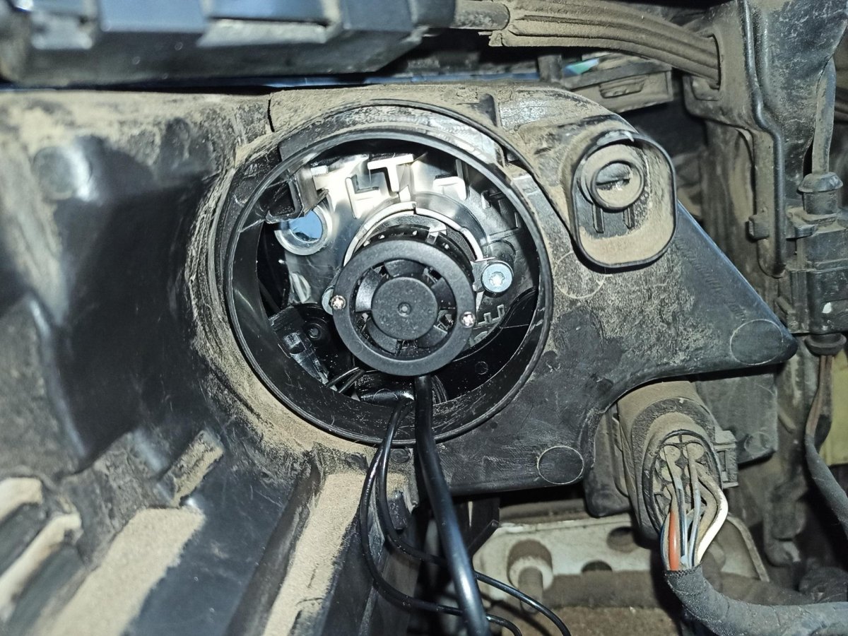 Крепление лампы ближнего света Джетта 6