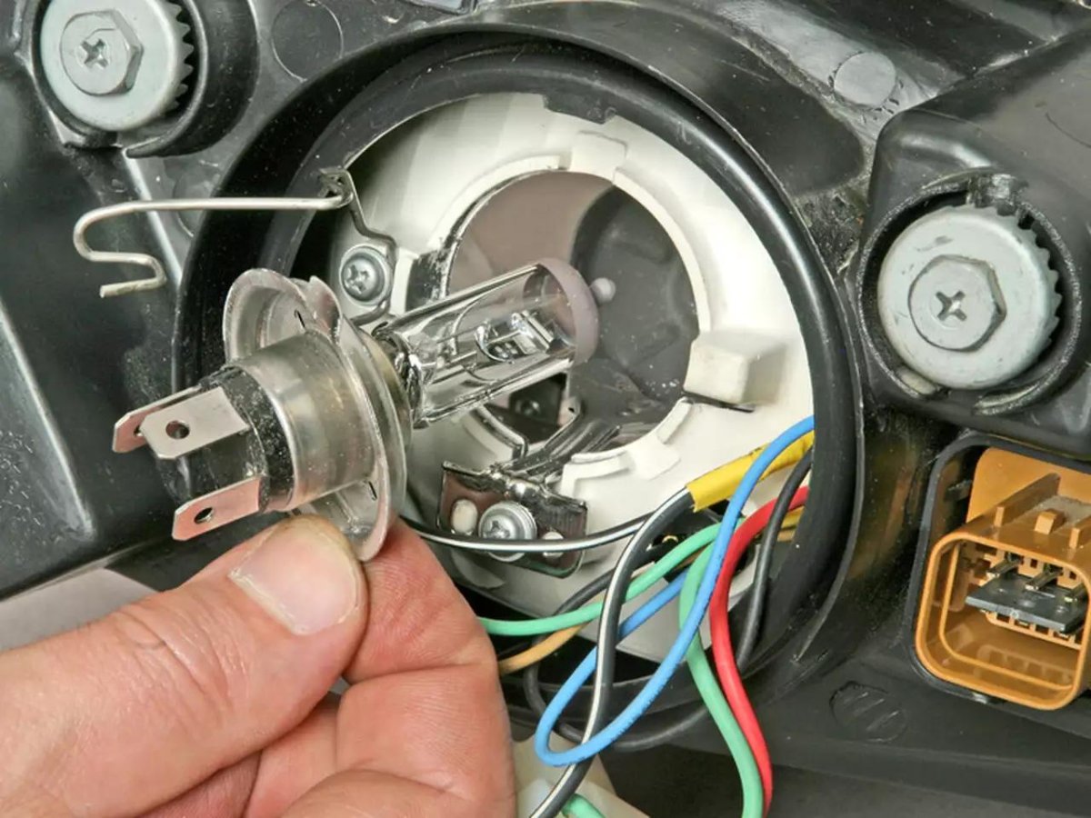 Лампы Нива Шевроле Дальний свет