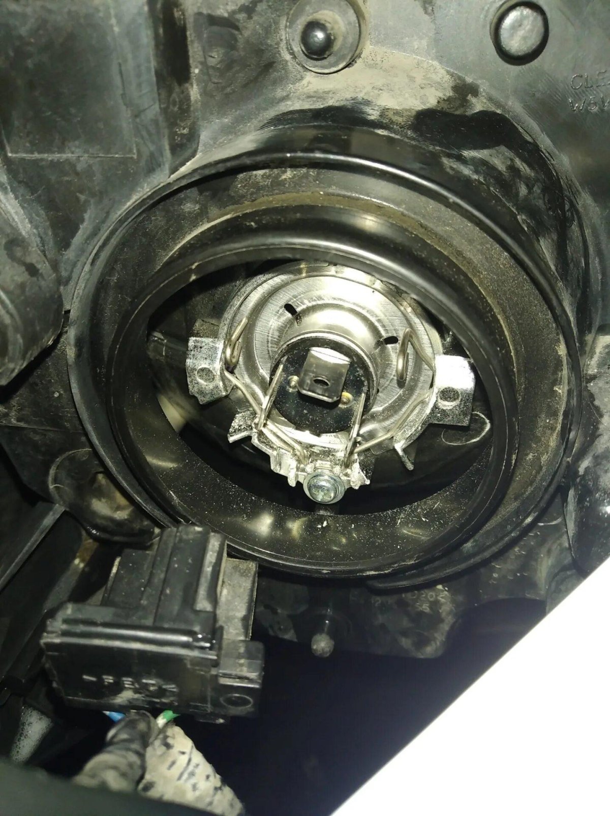 Лампочка ближнего света Ниссан Жук