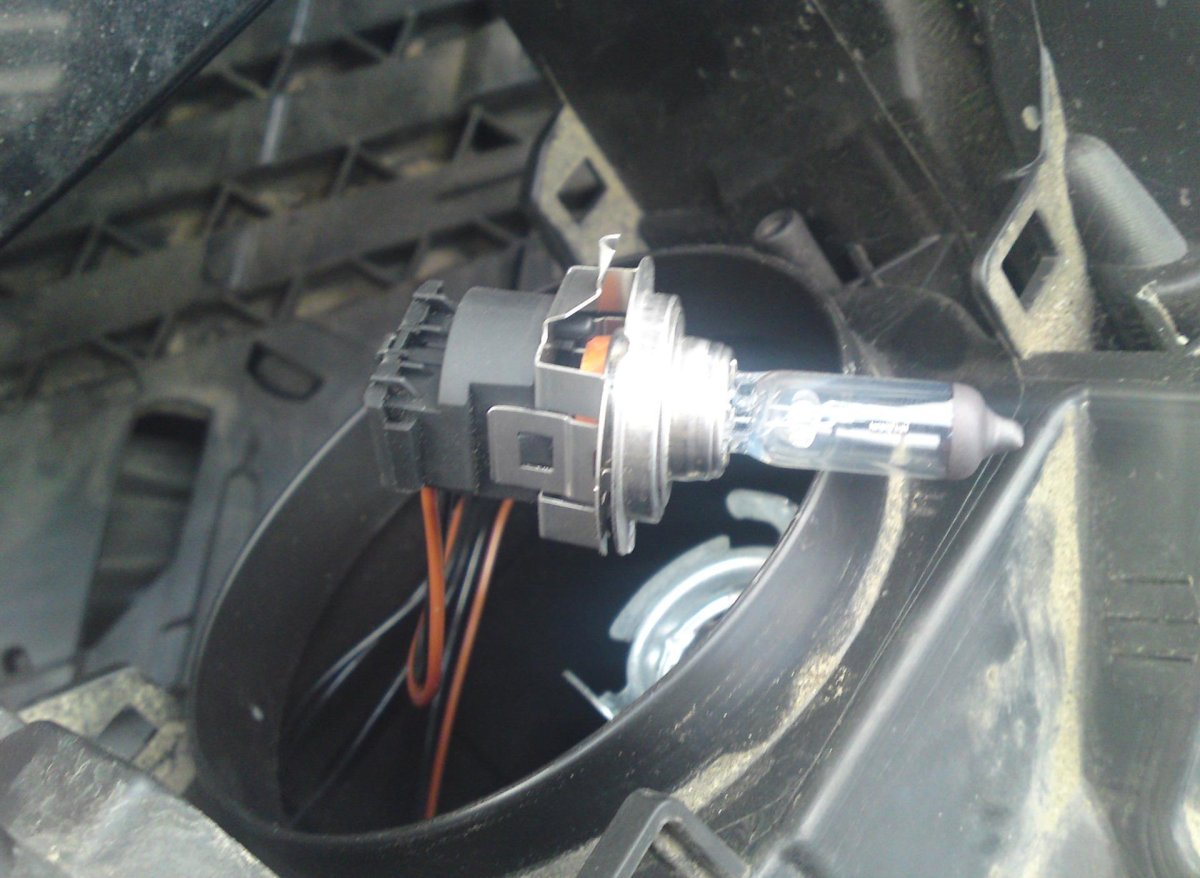 Лампа ближнего света Шкода Октавия а5