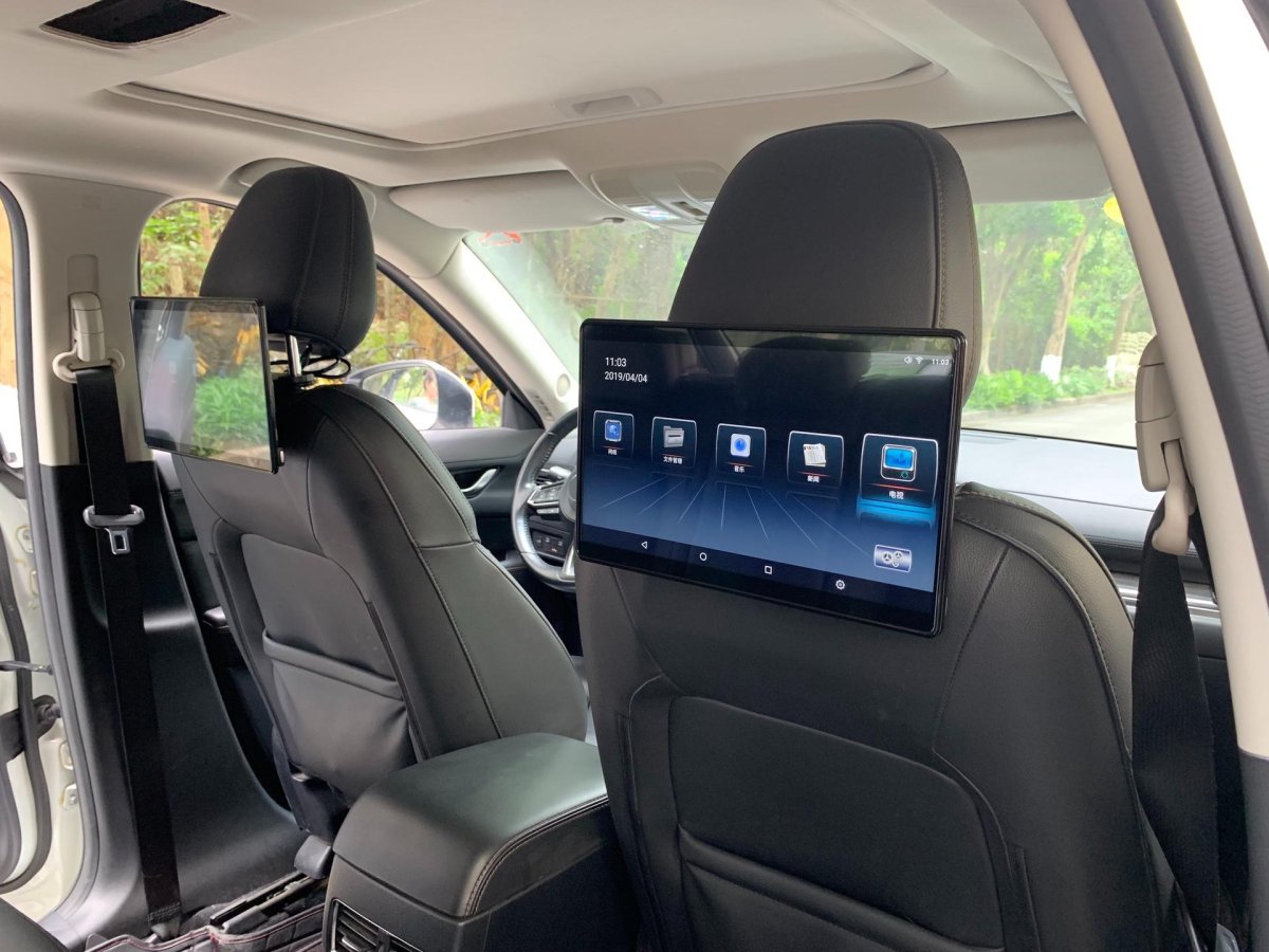 Мониторы 13.3 дюймов для задних пассажиров