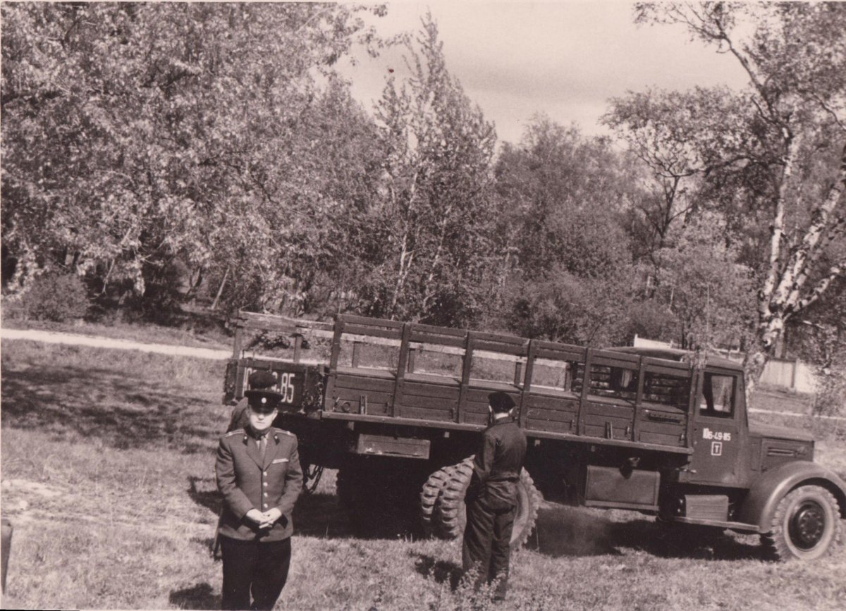 МАЗ 200 тягач