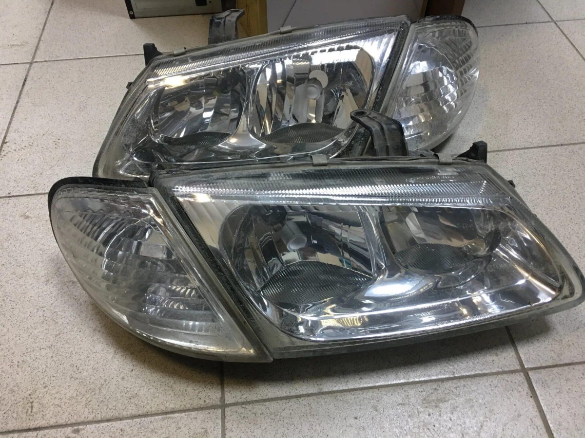 Фары Nissan Almera n16