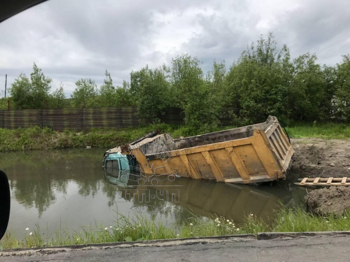 Затонувшие КАМАЗЫ