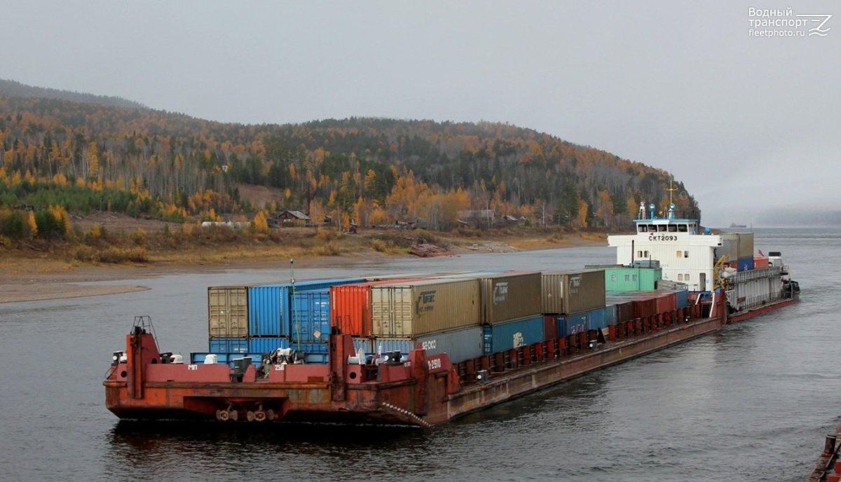 Усть-Кут баржа