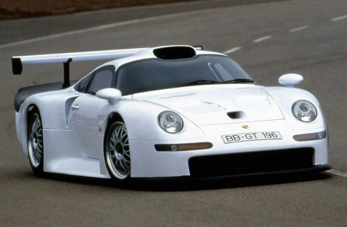 Porsche 911 gt1 993