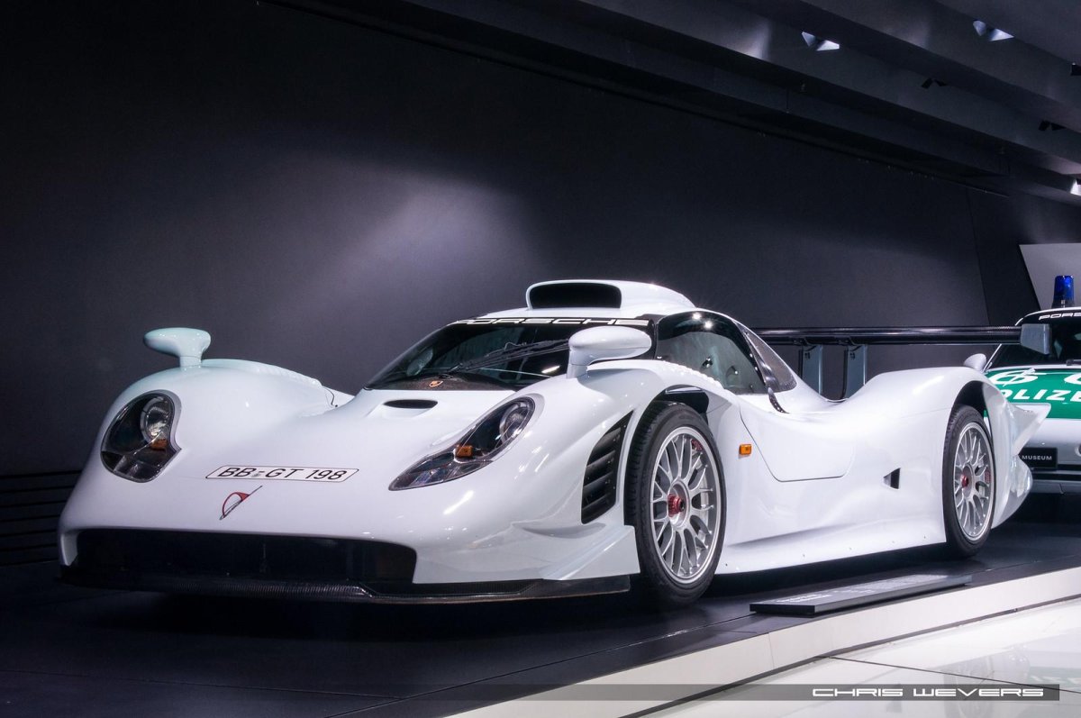Porsche 911 gt1 Strassenversion