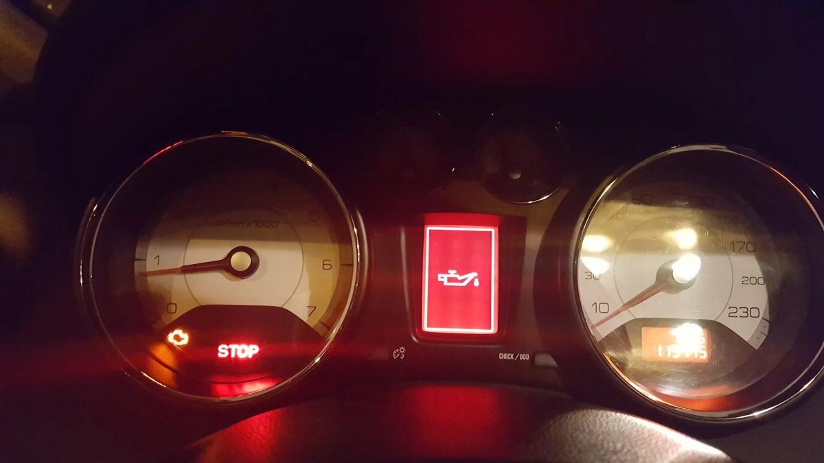 Лампа давления масла Пежо 308