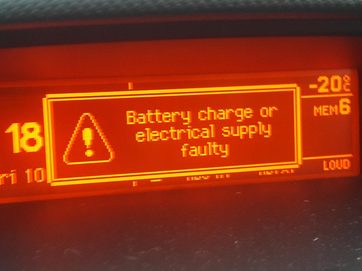 Battery charge or electrical Supply faulty Пежо 308