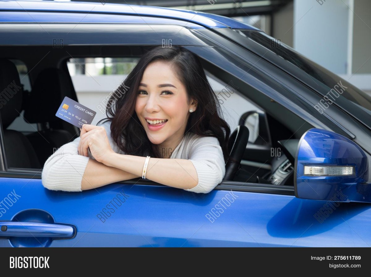 Азиатки красивые в машине