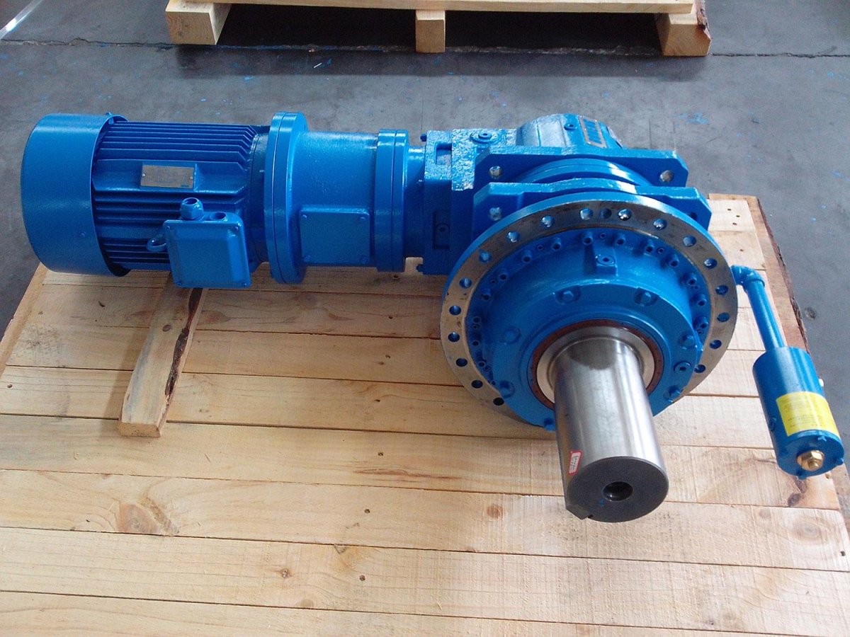 Планетарный редуктор pw1100g