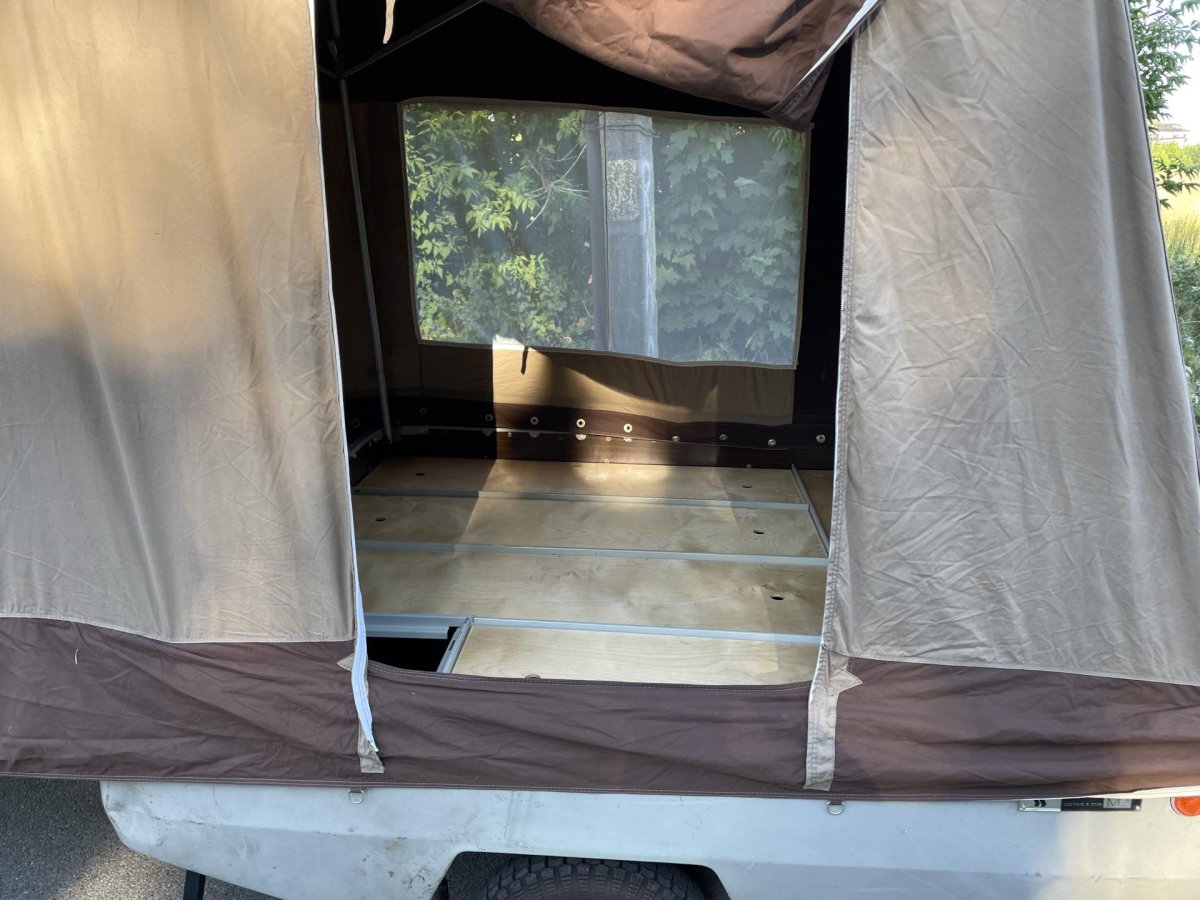 Прицеп Скиф с палаткой