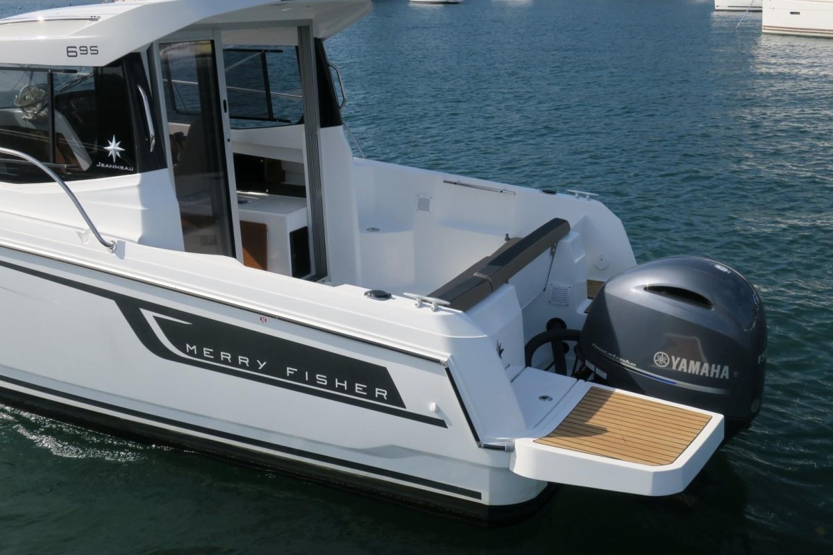 Merry Fisher 695