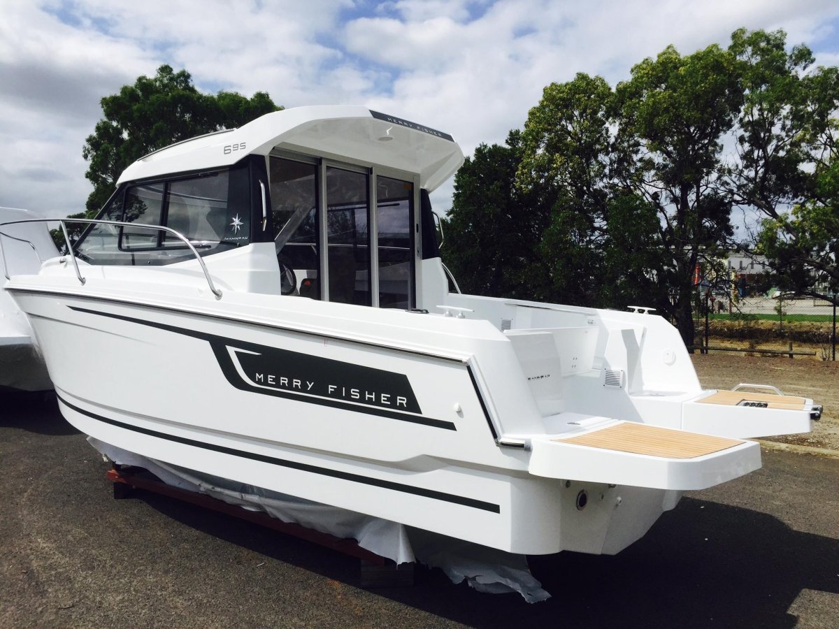 Merry Fisher 695