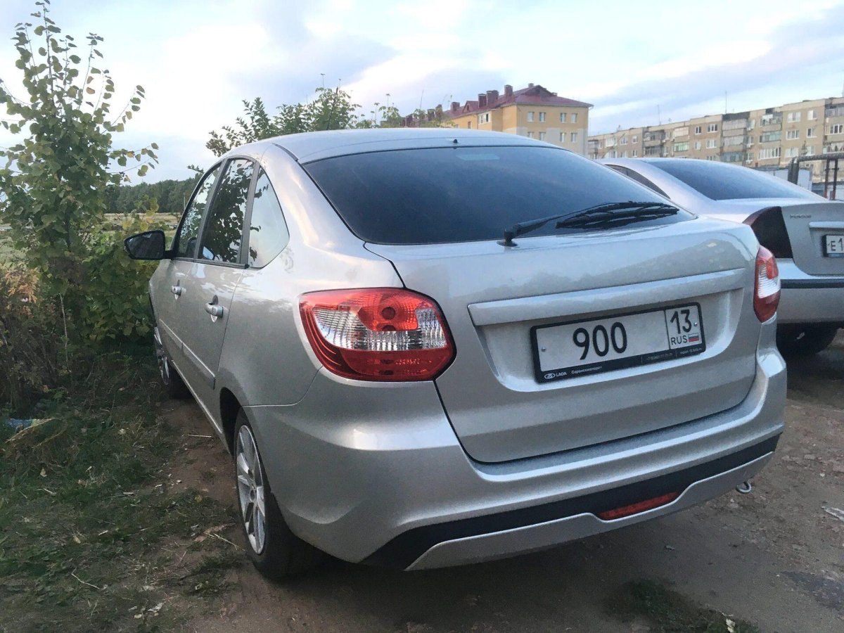 Гранта фл без шильдиков