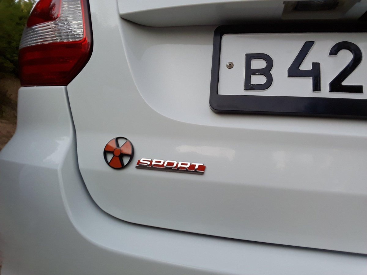 Гранта лифтбек шильдик