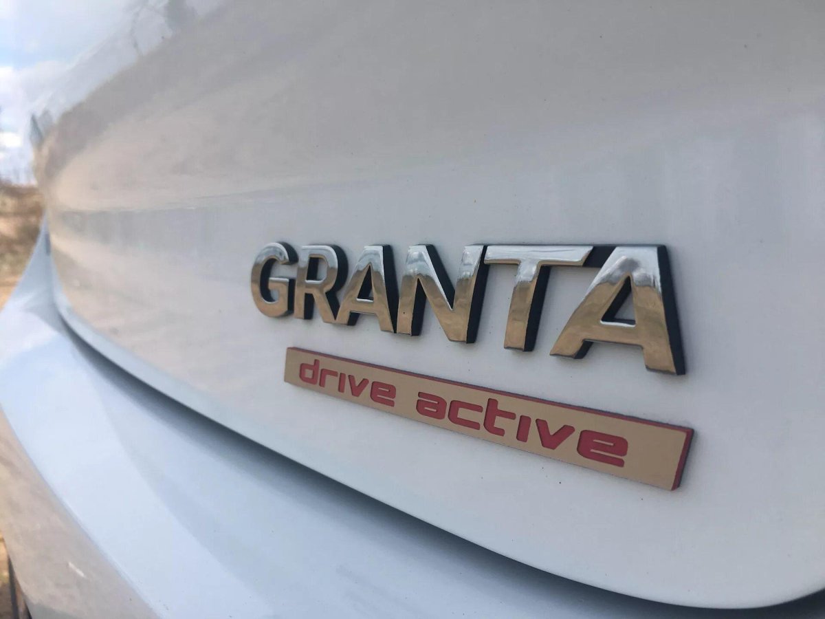 Lada Granta шильдик